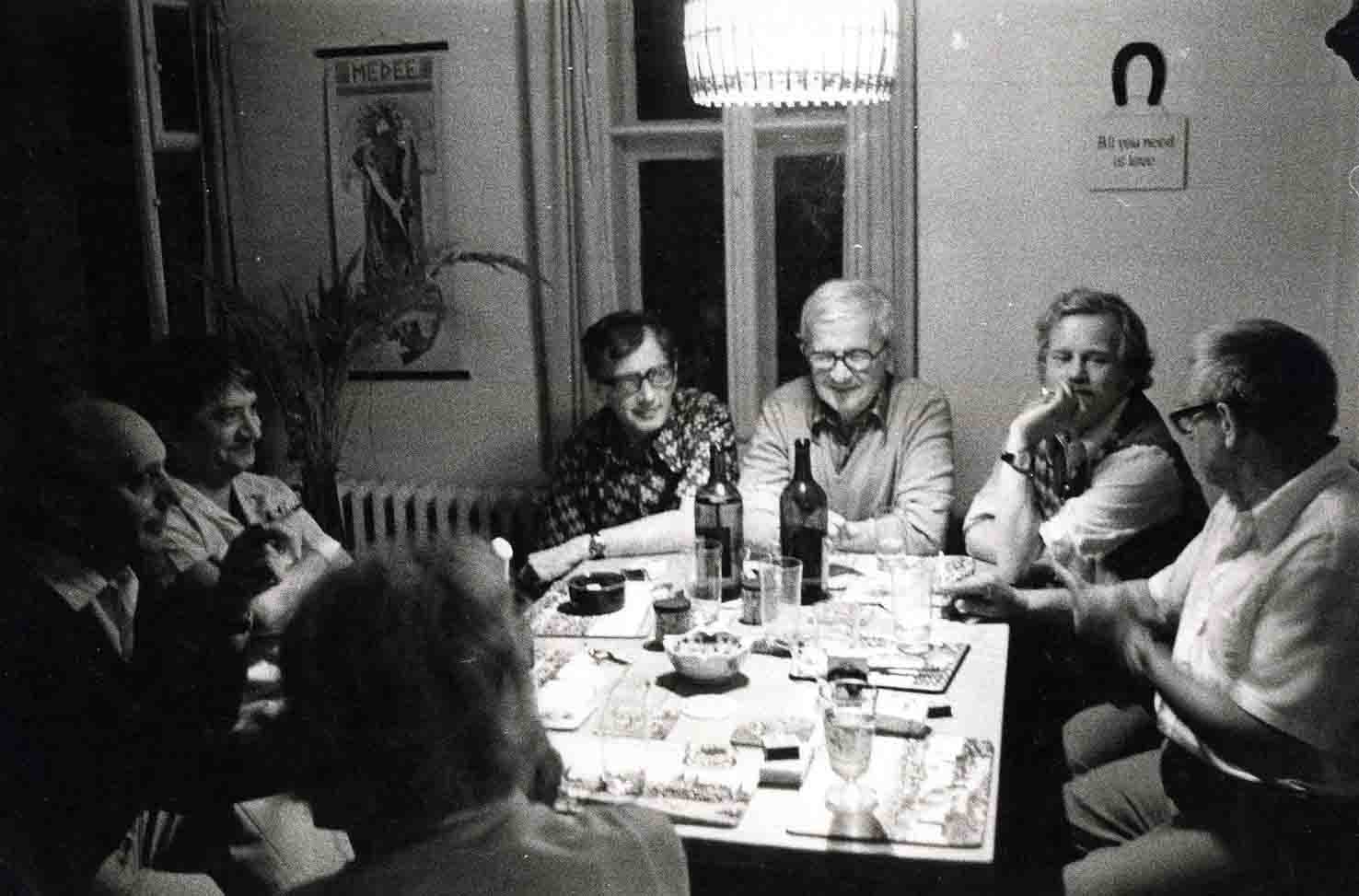 Ladislav Dvořák, Jan Vladislav, Josef Vohryzek, Zdeněk Urbánek, Václav Havel  a Josef Hiršal, Hrádeček, konec 70.let